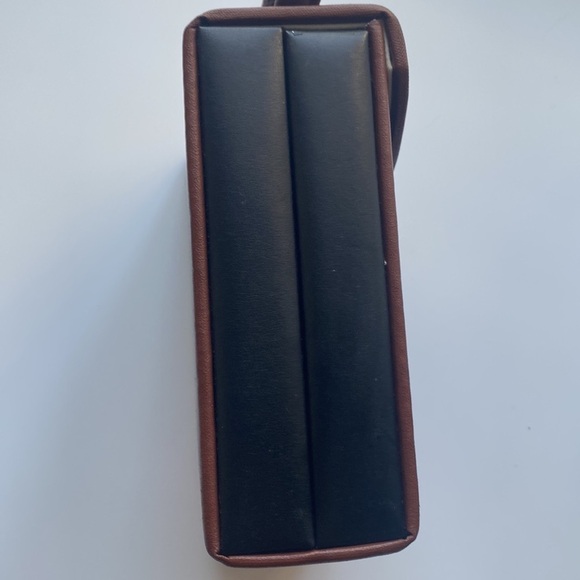 Rhinestone Heart | Trifold | Black/Brown | Jewelry Case - Picture 7 of 16